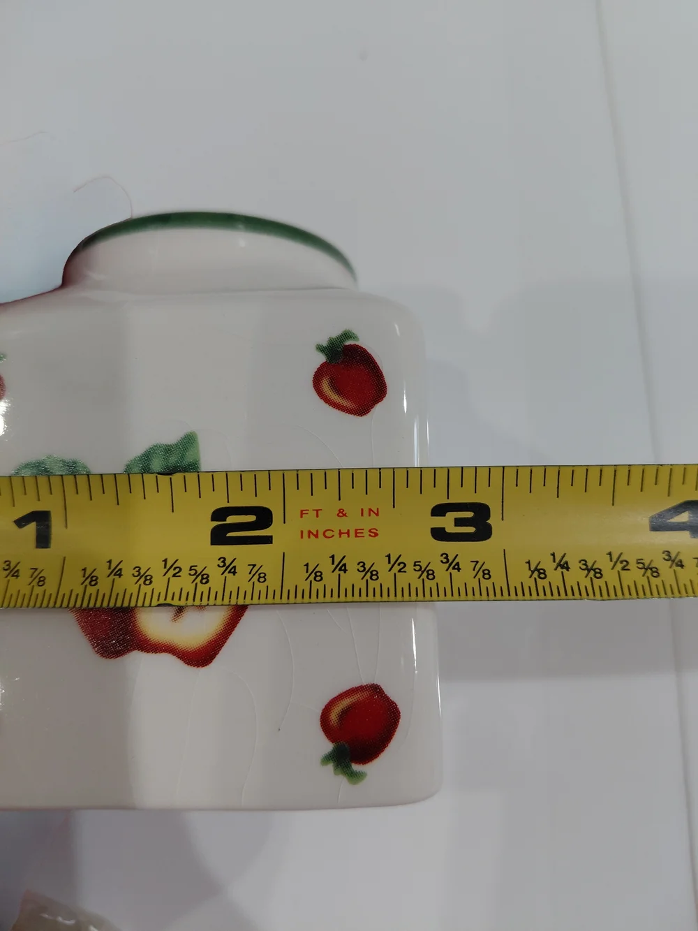LTD Commodities LLC New Retro Apple Rack 5 Jars With Apple Rack & Deco Hangers